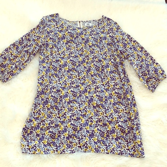 Old Navy Dresses & Skirts - Casual dress with a beautiful floral print